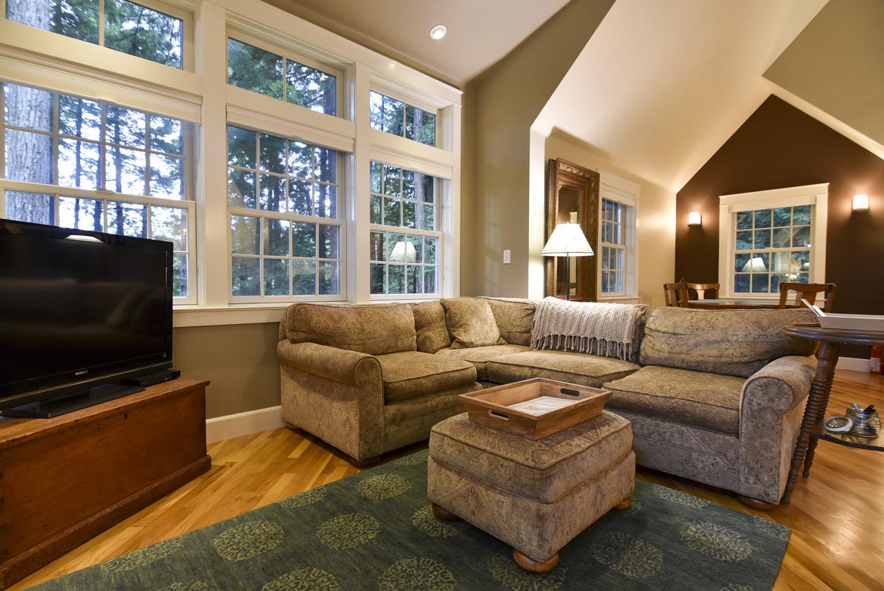 Serene Redwood Retreat Арката Экстерьер фото
