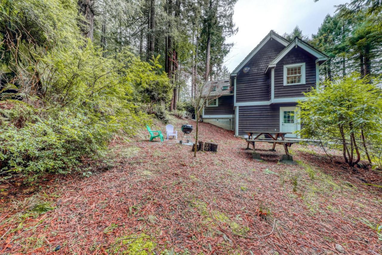 Serene Redwood Retreat Арката Экстерьер фото